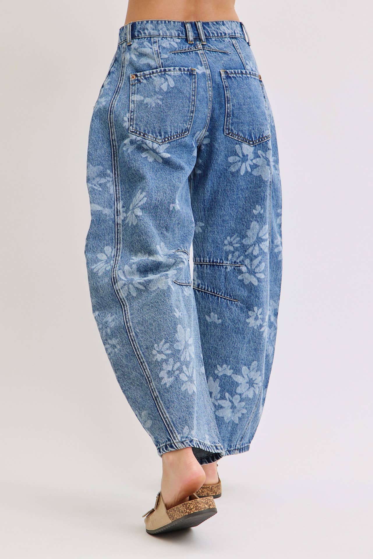 Floral Print Barrel Jean