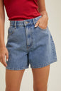 CLASSIC DENIM MOM SHORT